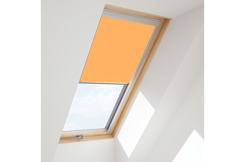 фото Velux штора на направляющих CONTRIO  Желтый 134*140